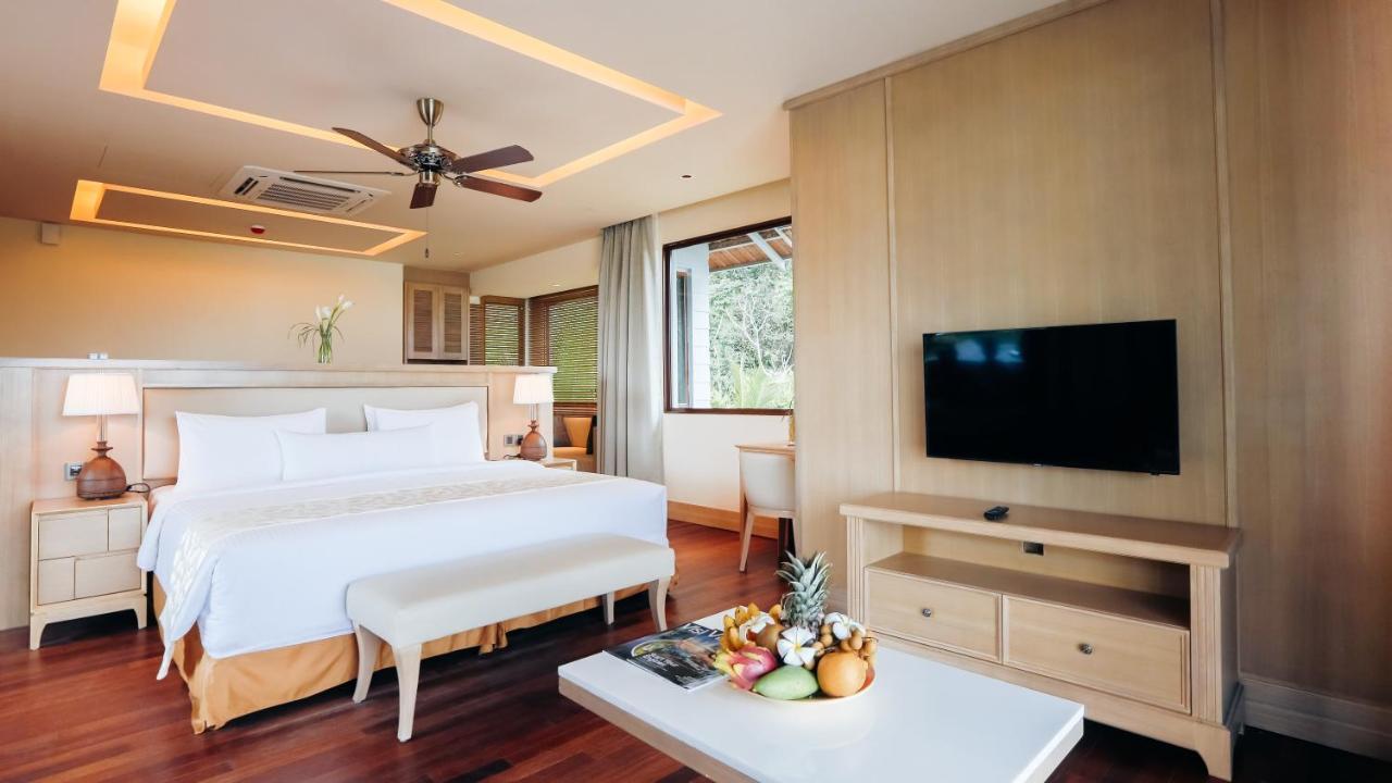 Royale Chulan Cherating Villa Экстерьер фото