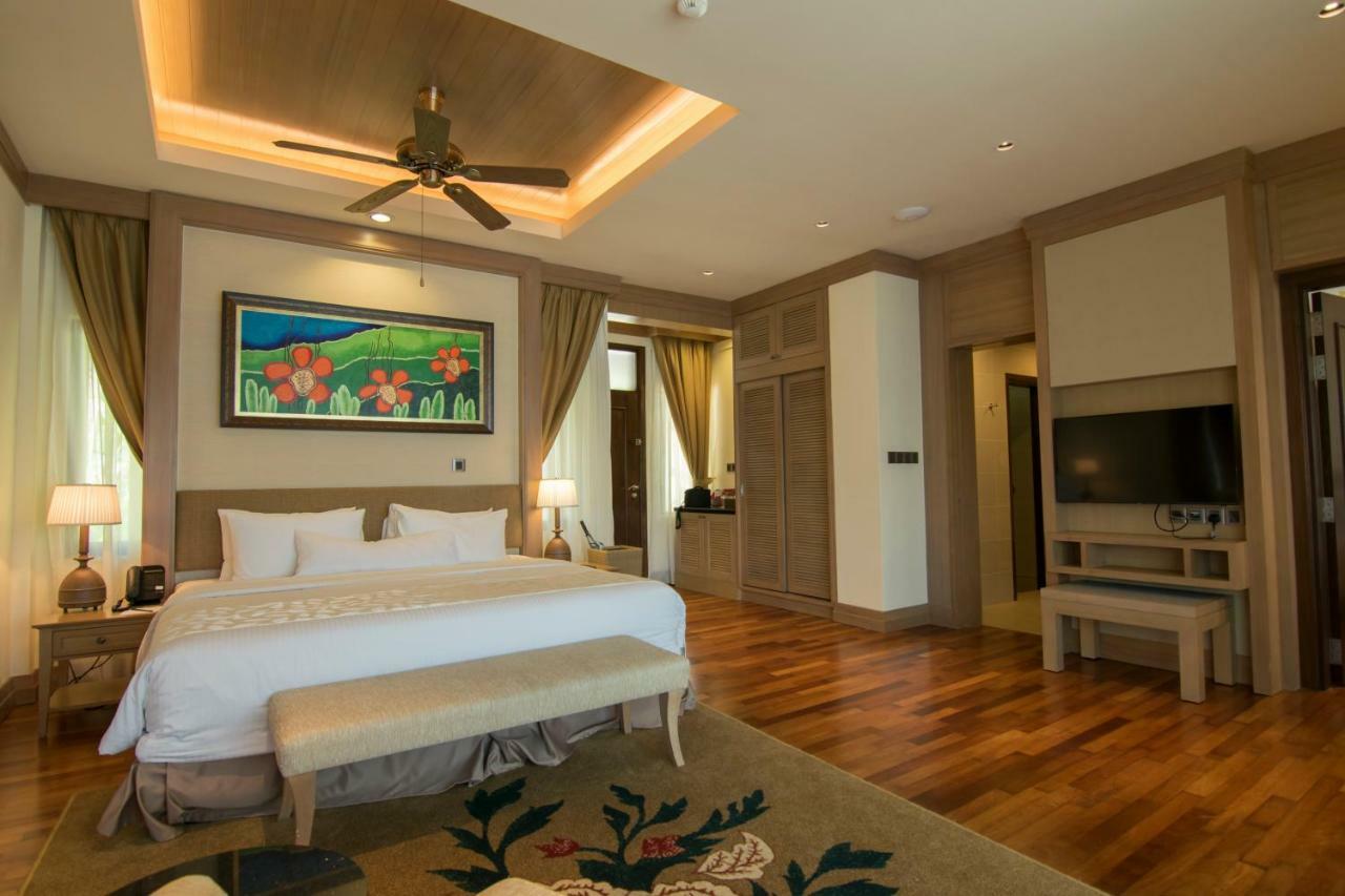 Royale Chulan Cherating Villa Экстерьер фото