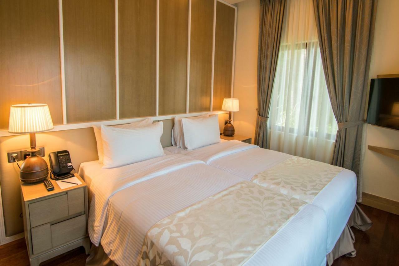 Royale Chulan Cherating Villa Экстерьер фото